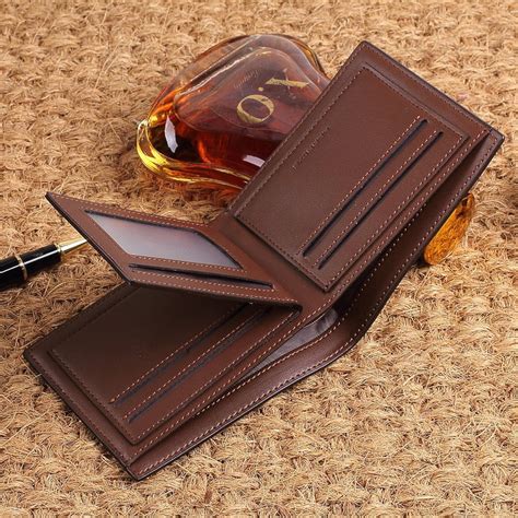 best billfold wallet for men.